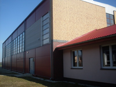 (Polski) Hala sportowa w Górzynie
