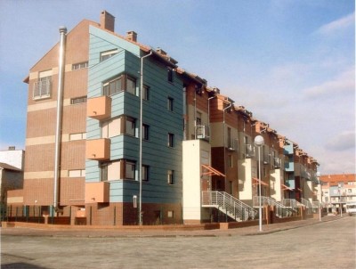 (Polski) Budynek wielorodzinny na osiedlu Grabiszynek we Wrocławiu