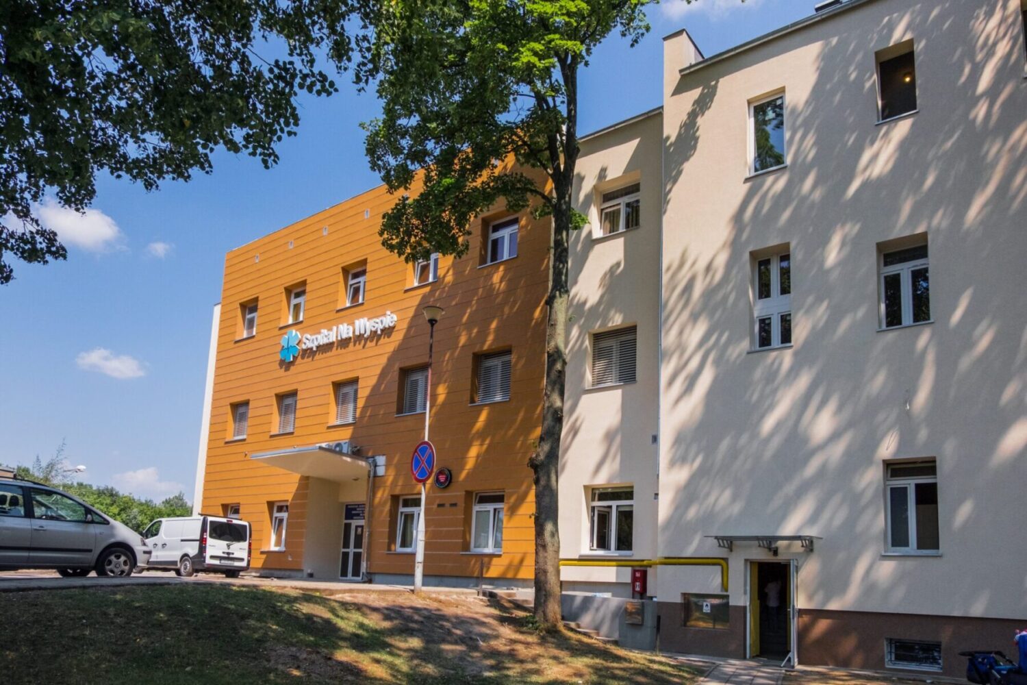 (Polski) Rozbudowa Pawilonu nr 2 – „Szpitala na Wyspie“ w Żarach